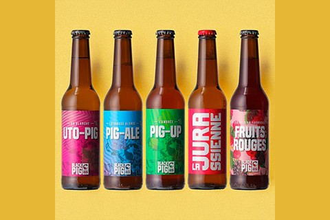 Que ce soit pour découvrir une nouvelle expérience gustative, partager entre amis ou accompagner vos repas, BlackPig vous invite à explorer l’univers riche de la bière artisanale suisse.